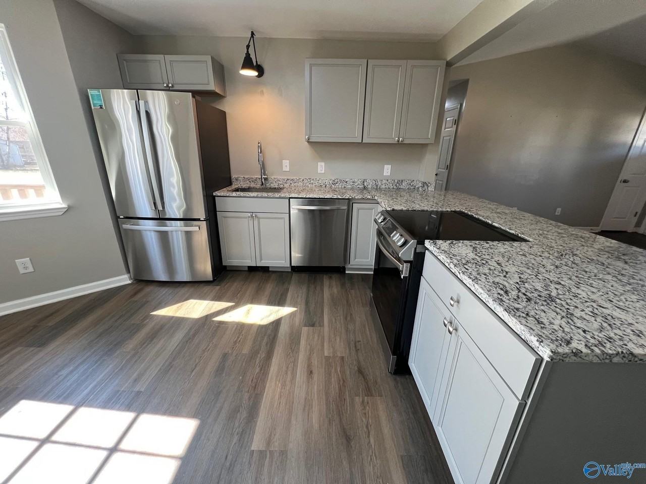 132 Mandy Dr - Photo 3 of 15