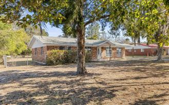 147 Se Olustee Ave - Photo 1 of 1