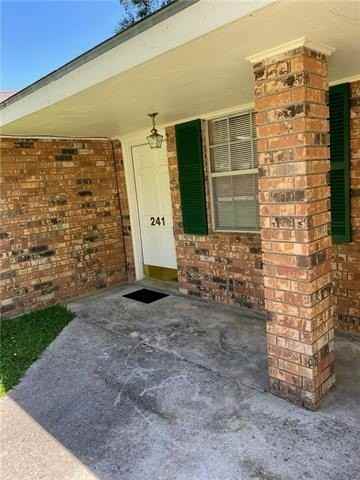 241 Live Oak St - Photo 7 of 23