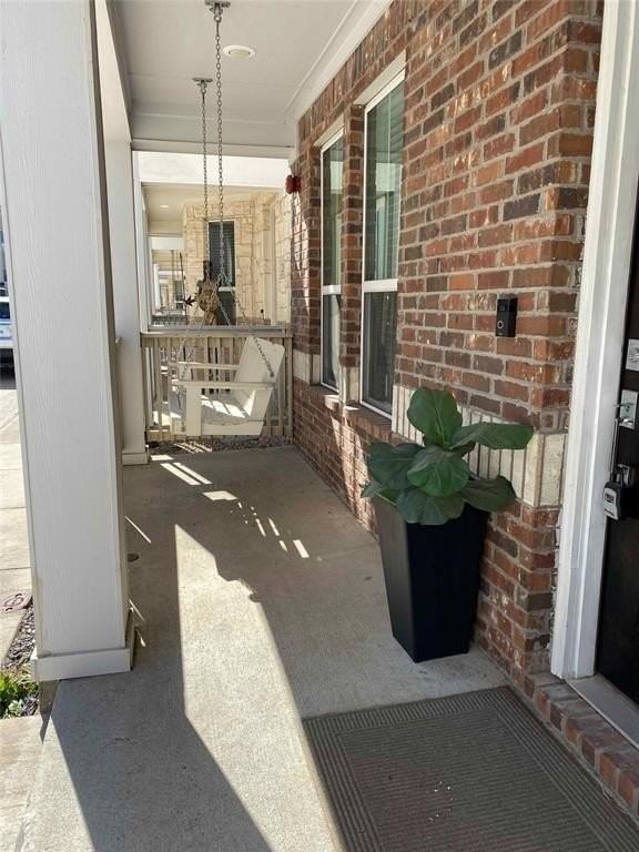 203 S Village Way - Photo 2 of 36