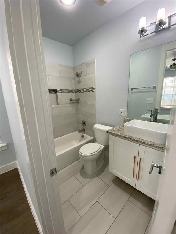 203 S Village Way - Photo 4 of 36