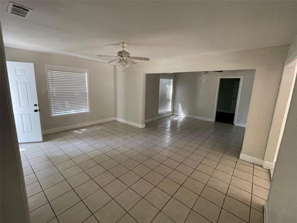 1411 Kingsley Dr - Photo 2 of 8