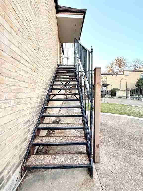 6032 Westridge Ln #202A - Photo 2 of 13