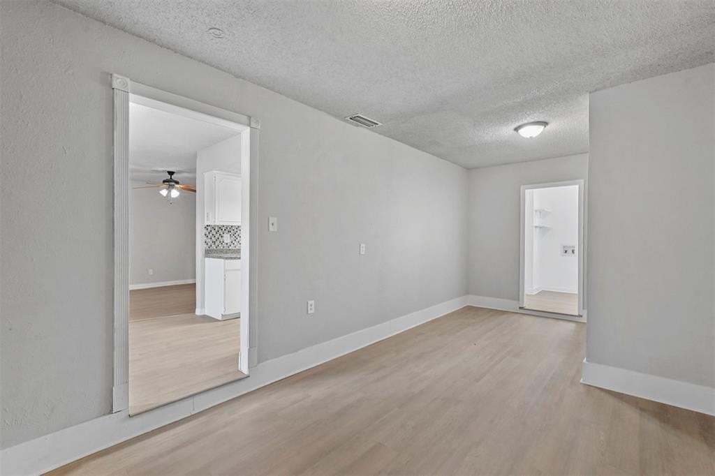 805 Northshore Dr - Photo 4 of 15