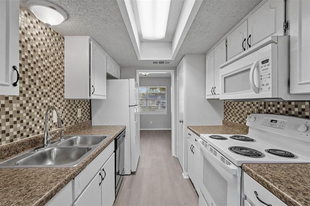 805 Northshore Dr - Photo 7 of 15