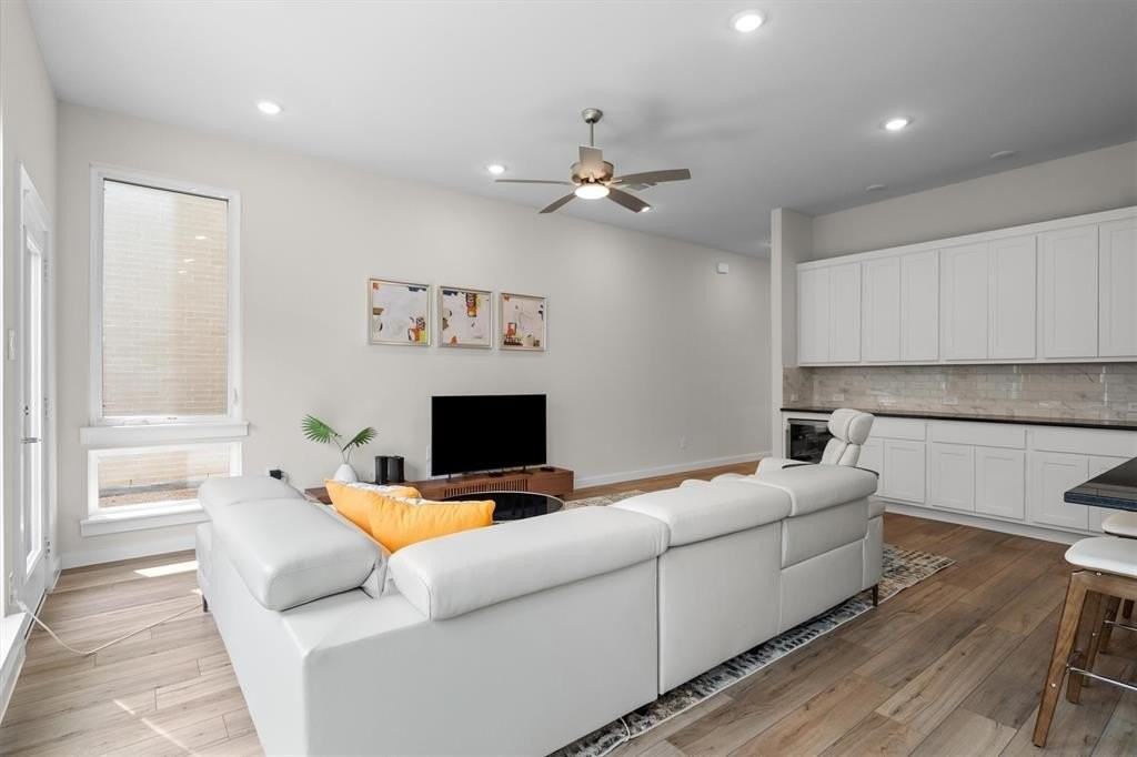 3442 Heritage Pl - Photo 7 of 38