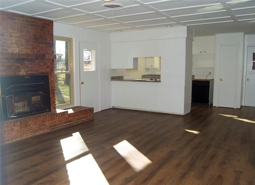 1938 Spring Dr - Photo 3 of 13