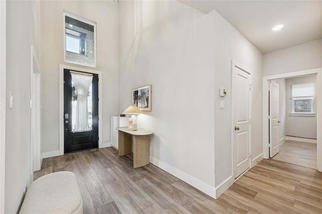 6236 White Creek Dr - Photo 4 of 40