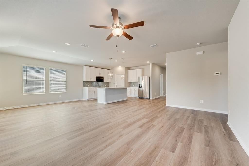 2127 Mustang Way - Photo 3 of 22