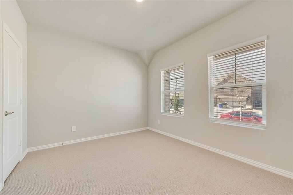 2127 Mustang Way - Photo 6 of 22