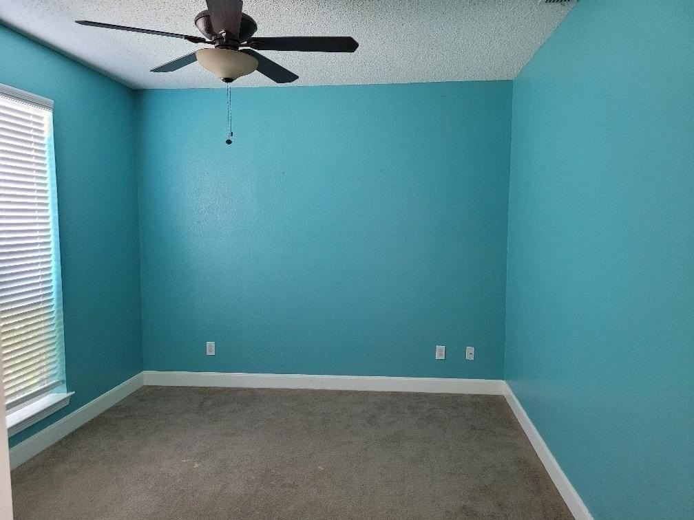 4902 Landrun Ln - Photo 5 of 12