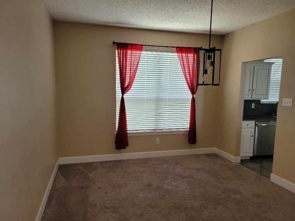 4902 Landrun Ln - Photo 3 of 12