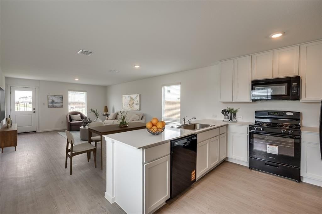 12101 Morgan Dr - Photo 2 of 17