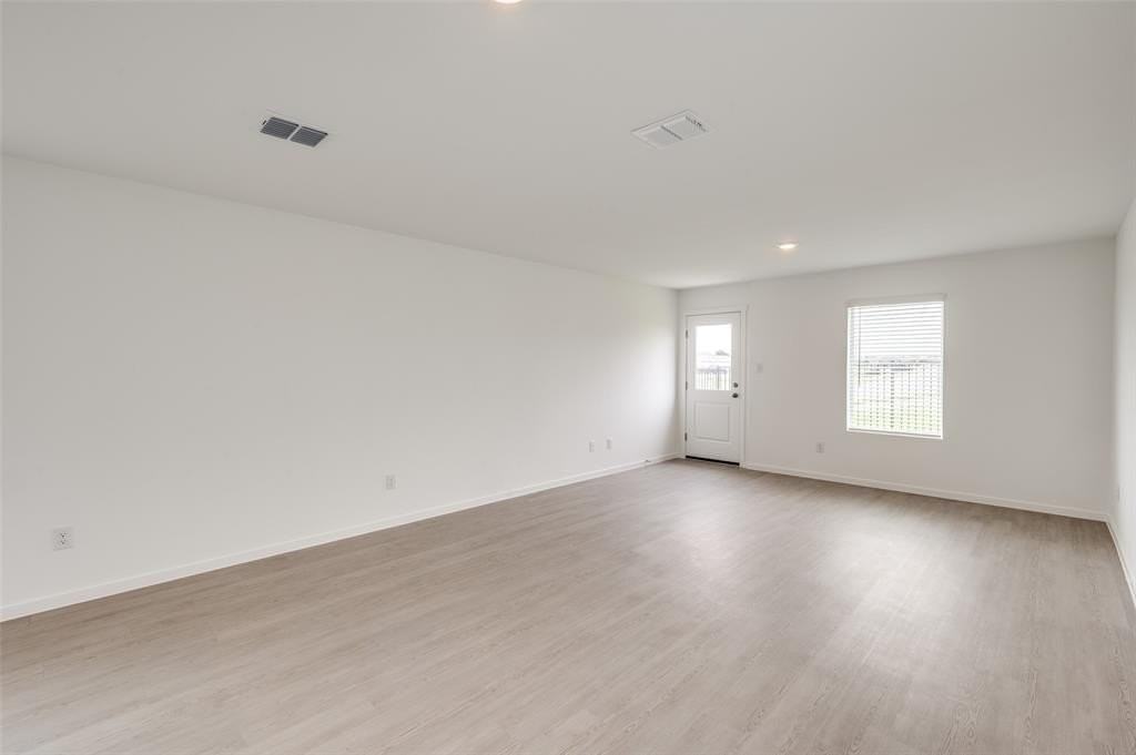 12101 Morgan Dr - Photo 4 of 17