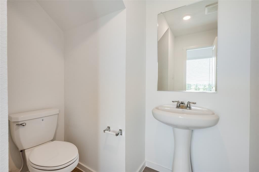 12101 Morgan Dr - Photo 6 of 17