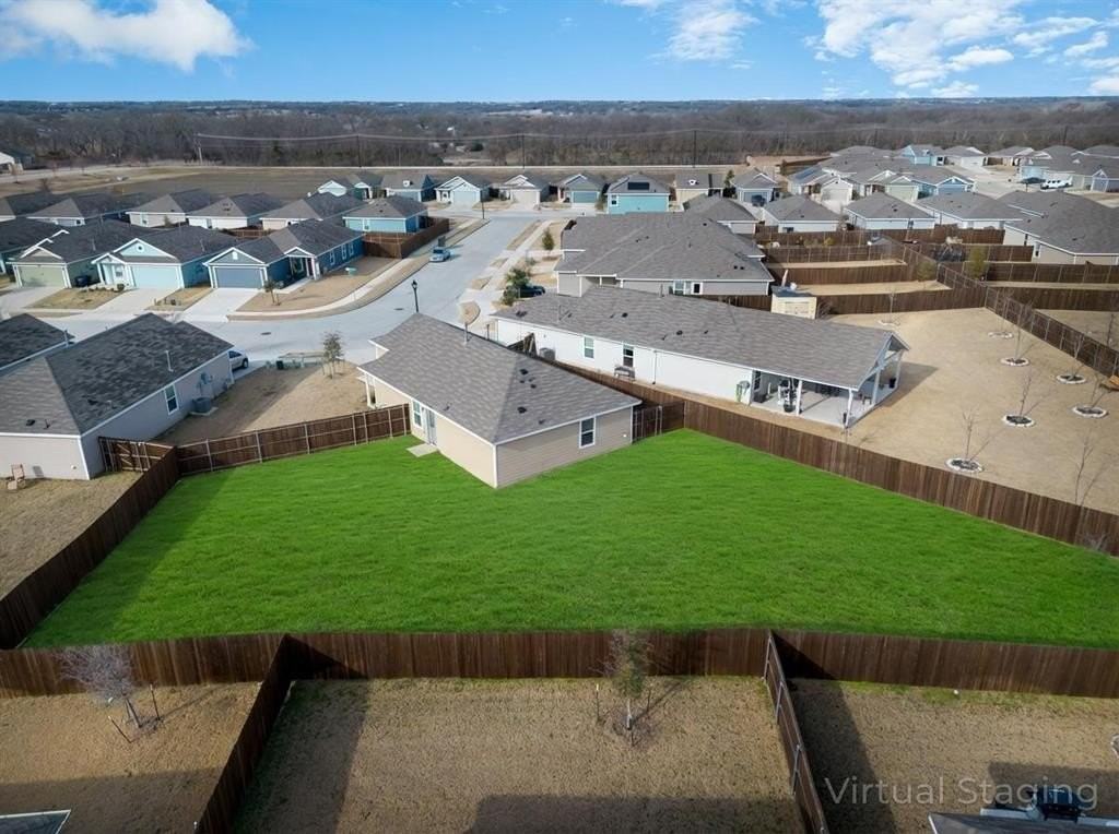 7524 Larson Ln - Photo 5 of 24