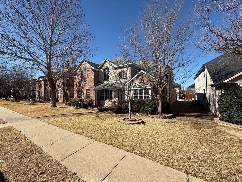 2022 Huntcliffe Ct - Photo 2 of 40