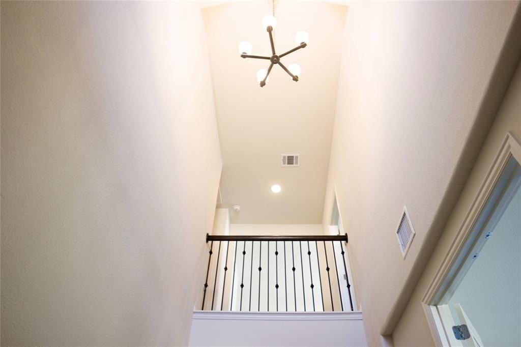 1216 Rosebay Dr - Photo 6 of 30