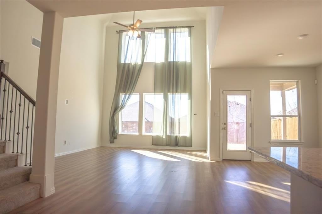 1216 Rosebay Dr - Photo 7 of 30