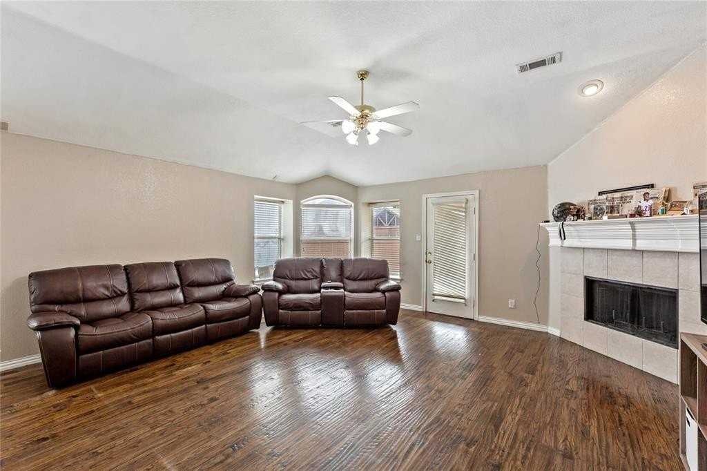 5600 Buckskin Dr - Photo 3 of 17