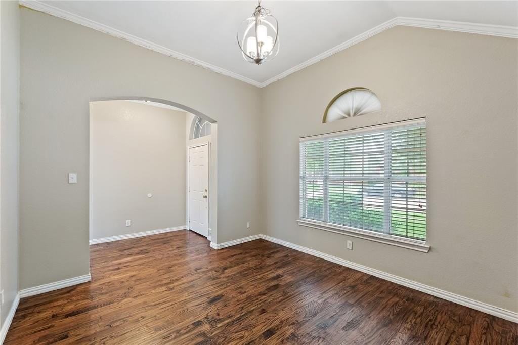 5600 Buckskin Dr - Photo 5 of 17