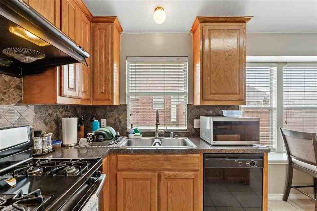 5600 Buckskin Dr - Photo 7 of 17