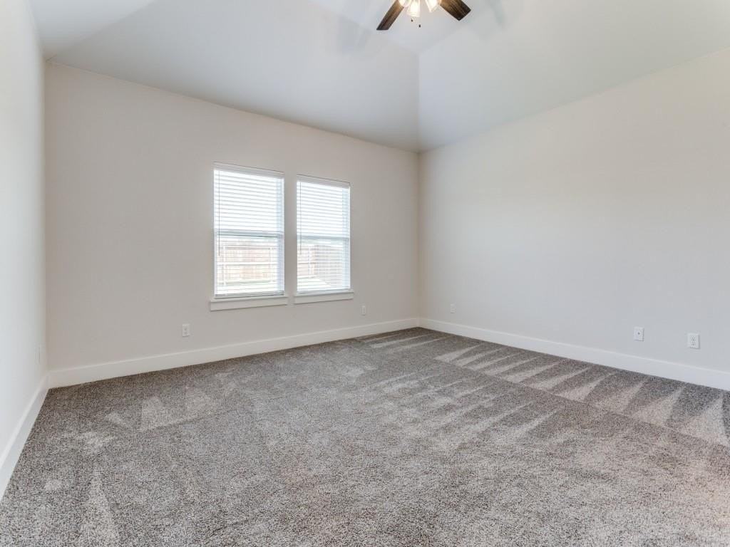 504 Ellis Place Dr - Photo 7 of 20