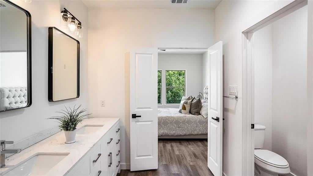 1028 17th St - Photo 4 of 24