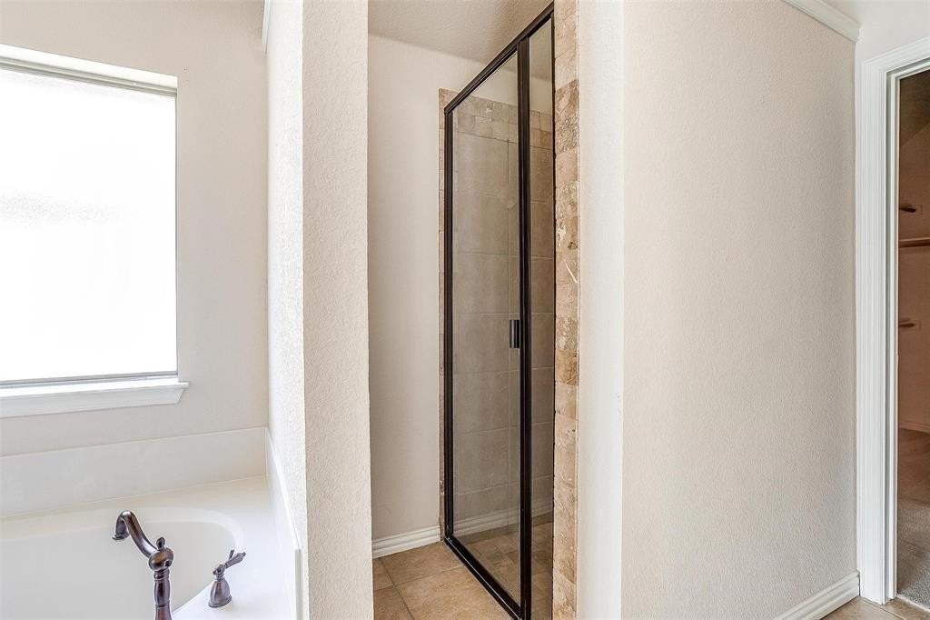 437 Spyglass Dr - Photo 6 of 27