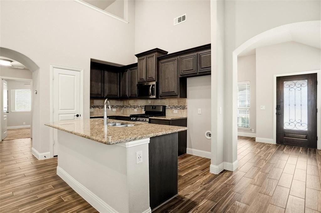 1021 Rustic Oak Way - Photo 2 of 16