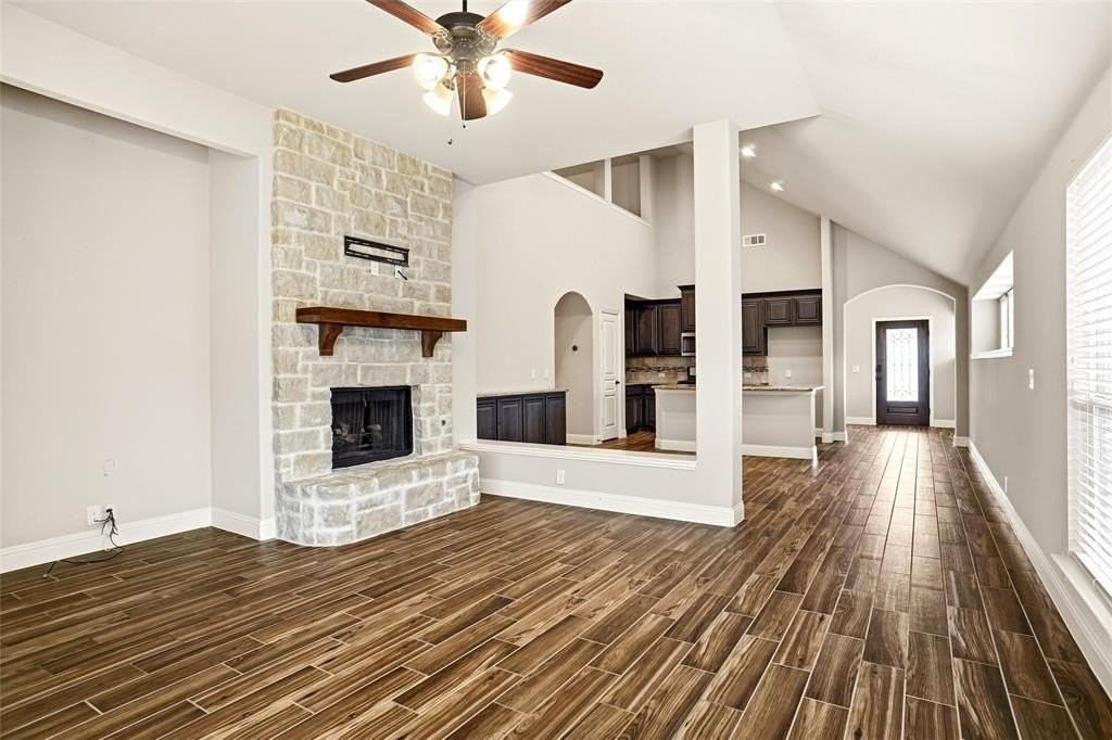 1021 Rustic Oak Way - Photo 5 of 16