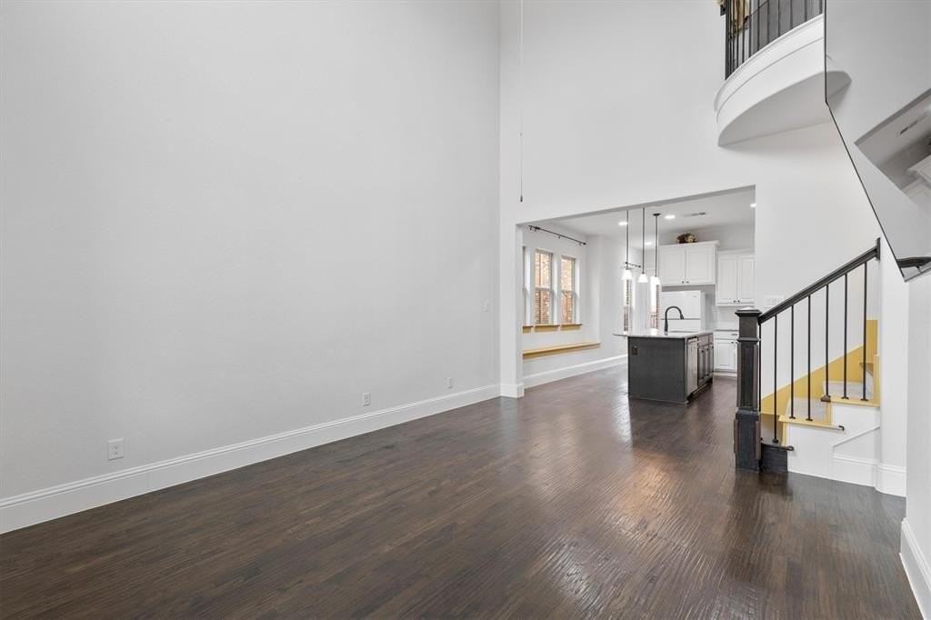 7209 Myrtleridge Dr - Photo 3 of 18