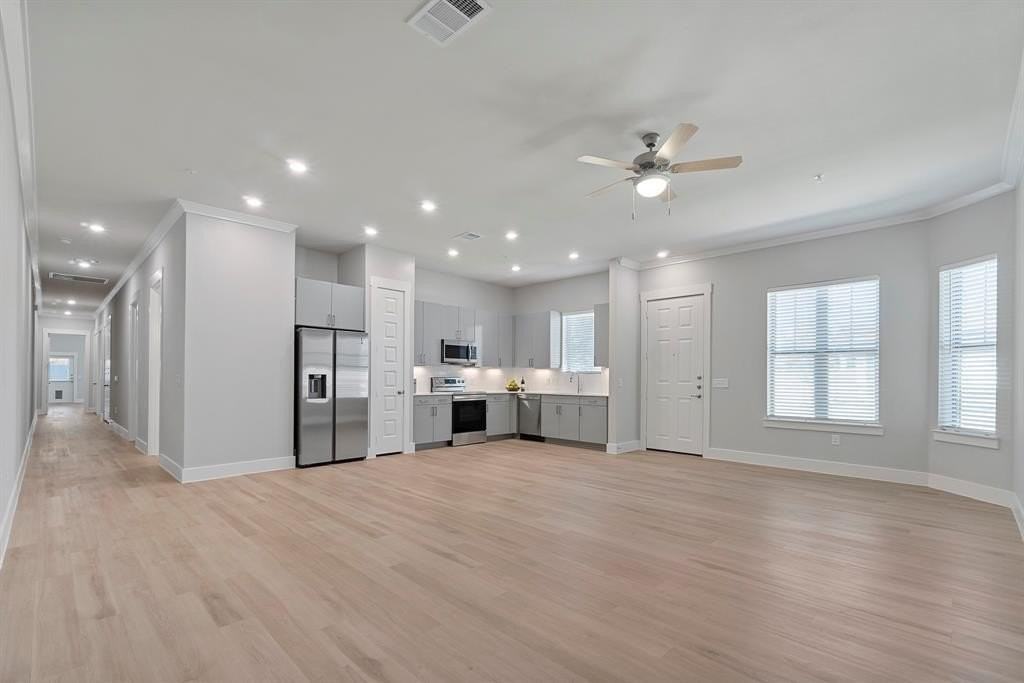 1209 Saffira Way - Photo 4 of 21