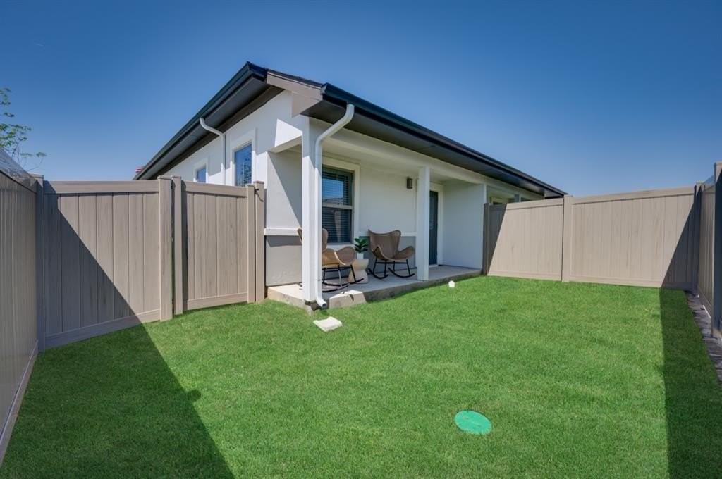 8222 Urban Ln - Photo 3 of 18