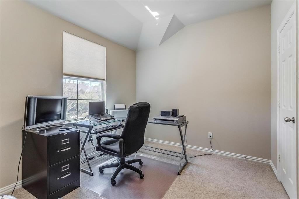 3649 Vienna St - Photo 6 of 24