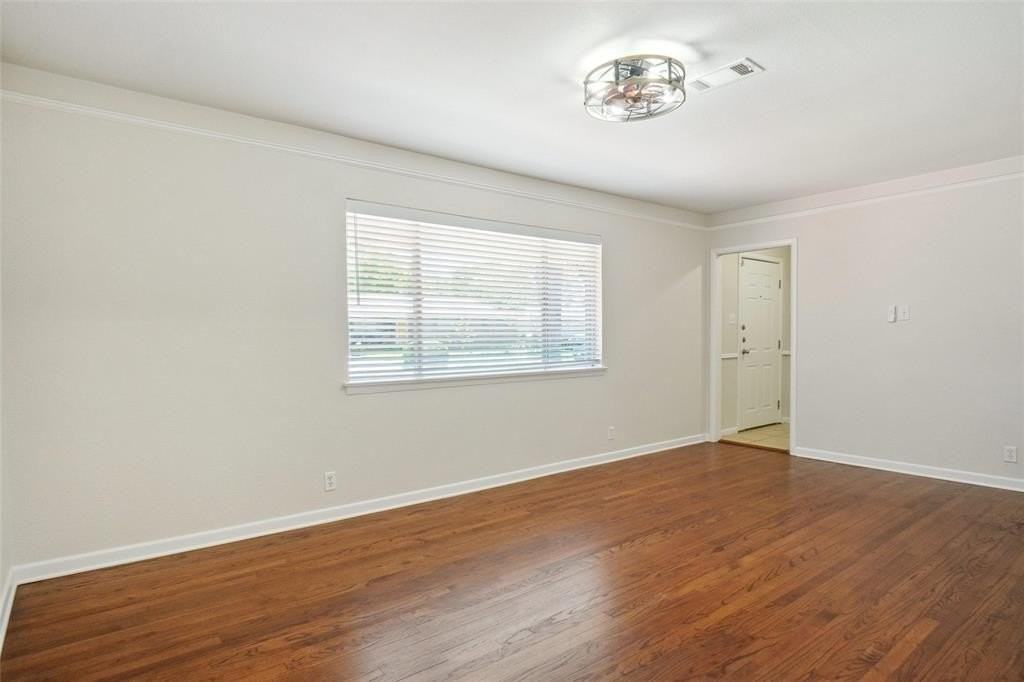 1125 Mason Dr - Photo 3 of 18