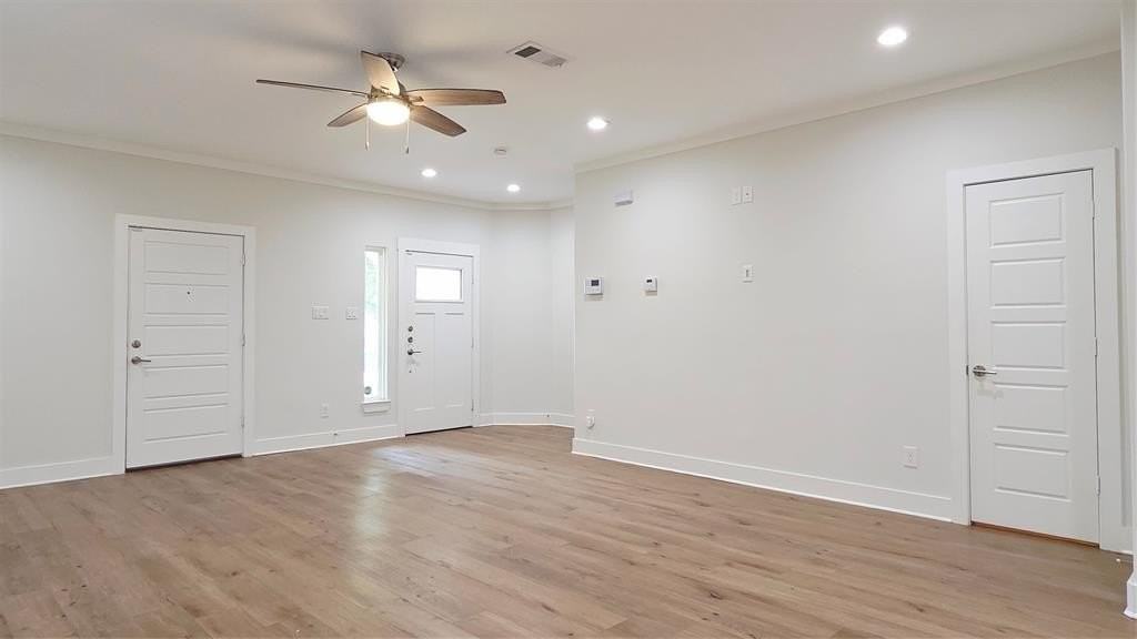 4022 Ivanhoe Ln - Photo 5 of 28