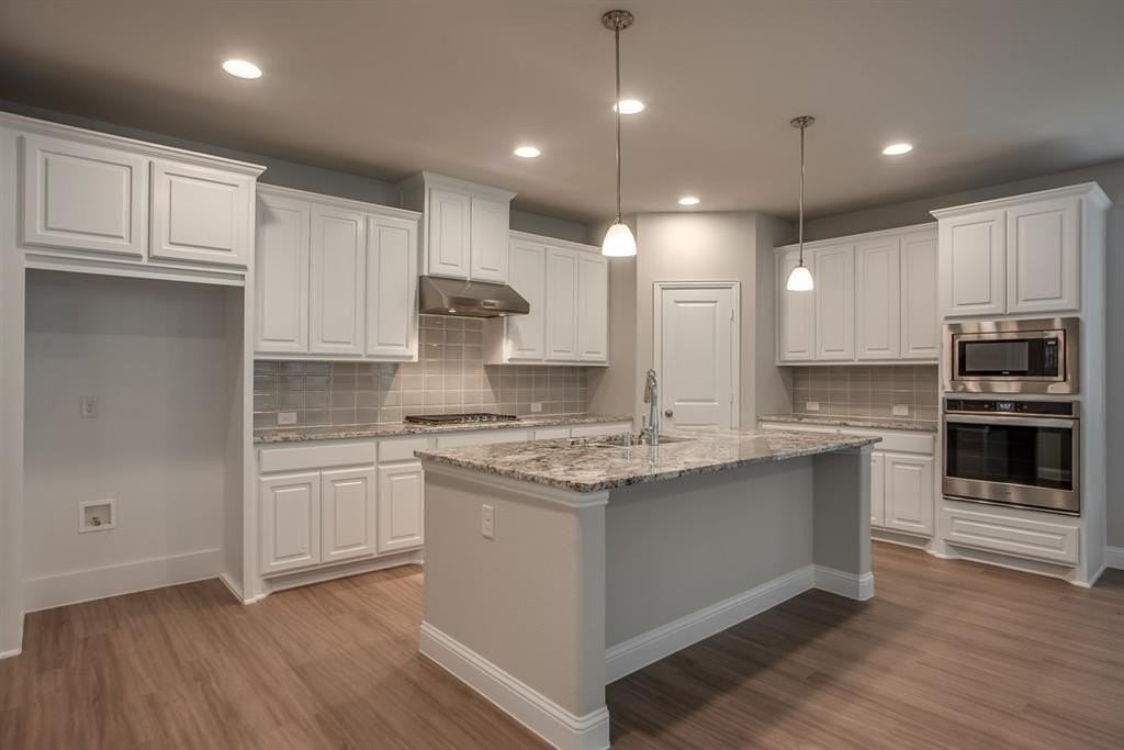 3201 Damsel Sauvage Ln - Photo 3 of 8