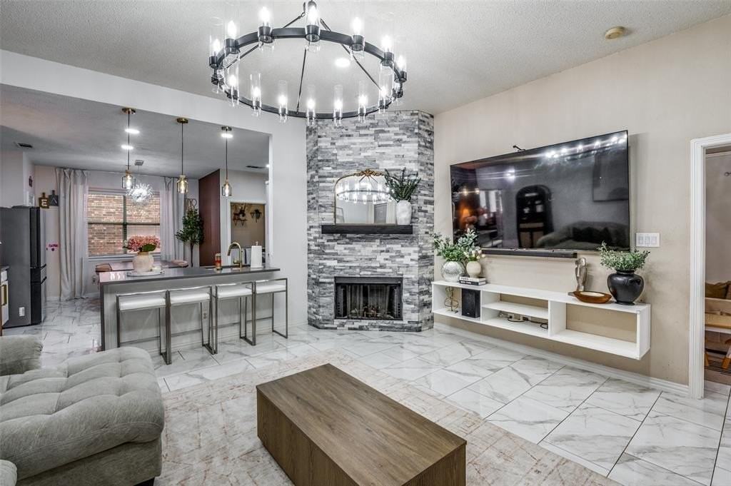 4136 Creekhollow Dr - Photo 4 of 25