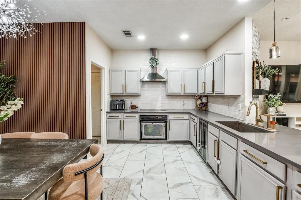 4136 Creekhollow Dr - Photo 6 of 25