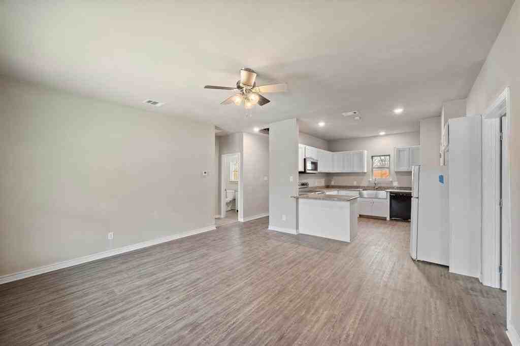 2865 Conveyor Dr #B - Photo 4 of 18