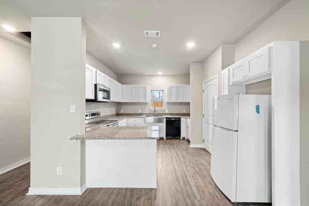 2865 Conveyor Dr #B - Photo 7 of 18