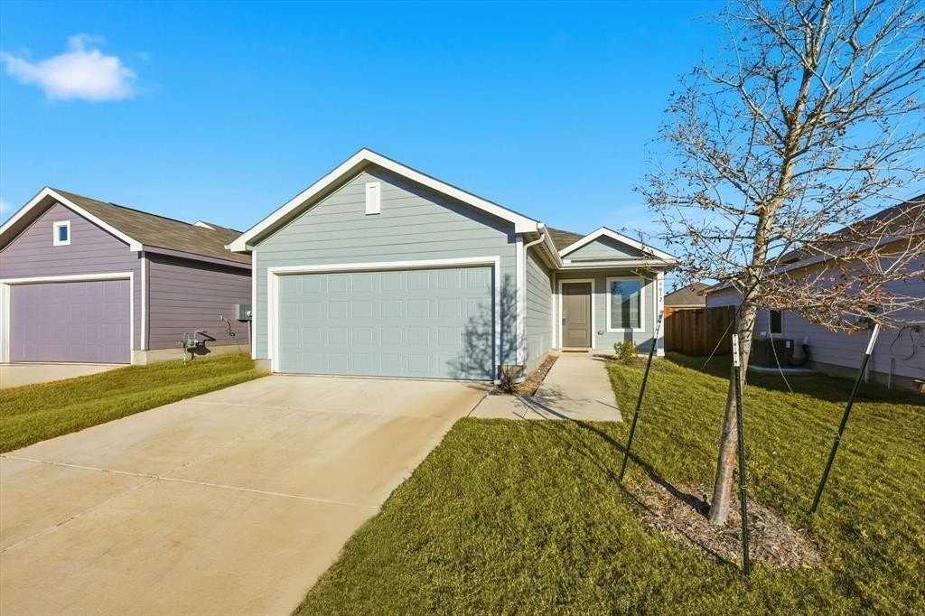 9012 Red Fox Trl - Photo 2 of 19