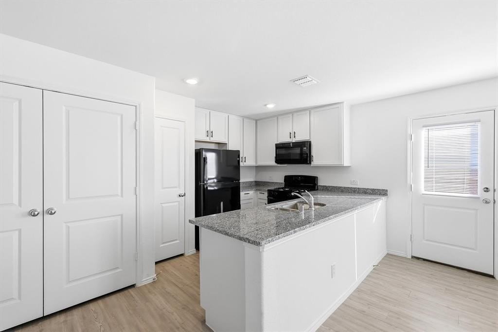 9012 Red Fox Trl - Photo 6 of 19