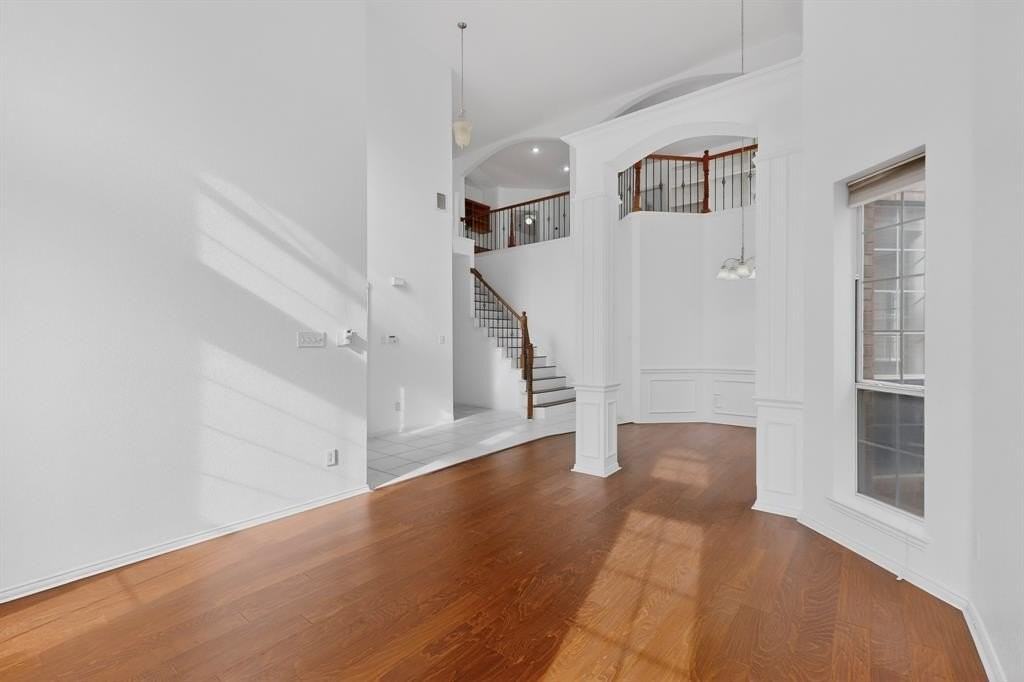 636 Allen Rd - Photo 7 of 40