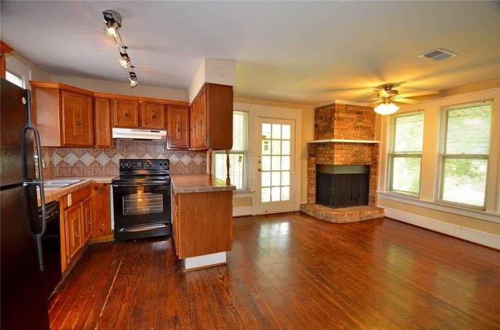 3516 Douglas Ave - Photo 5 of 28