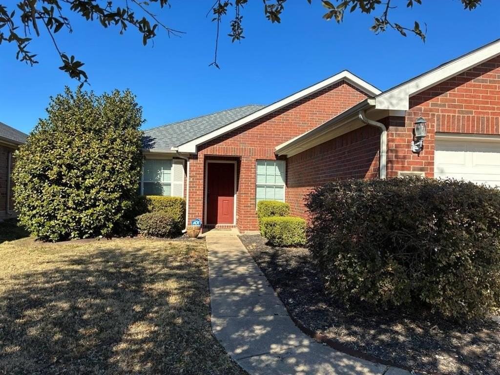 515 Creekside Dr - Photo 2 of 30