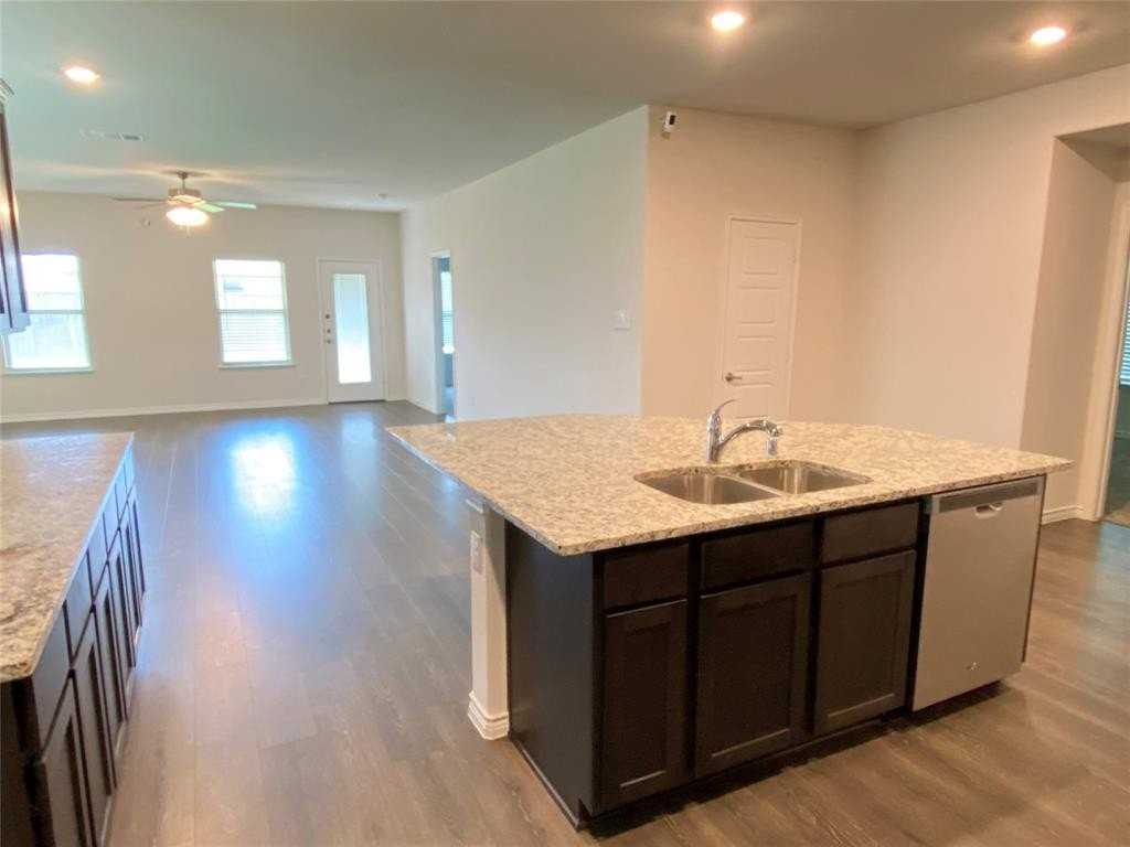 255 Carolina Trce - Photo 7 of 20