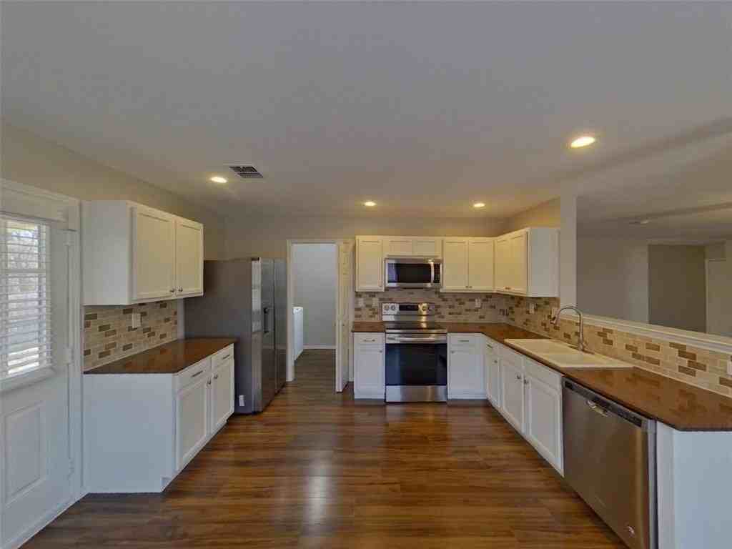 736 Elizabeth Dr - Photo 5 of 16