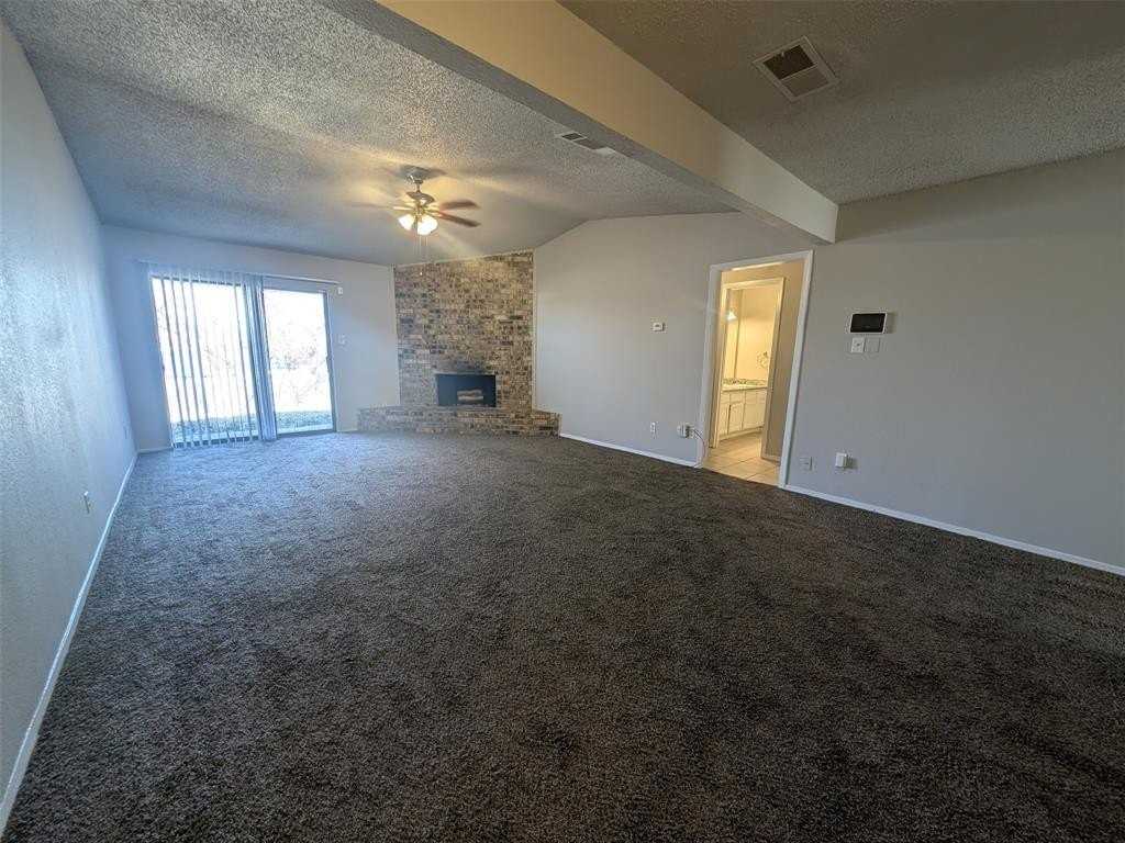 5316 Hastings Dr - Photo 2 of 10